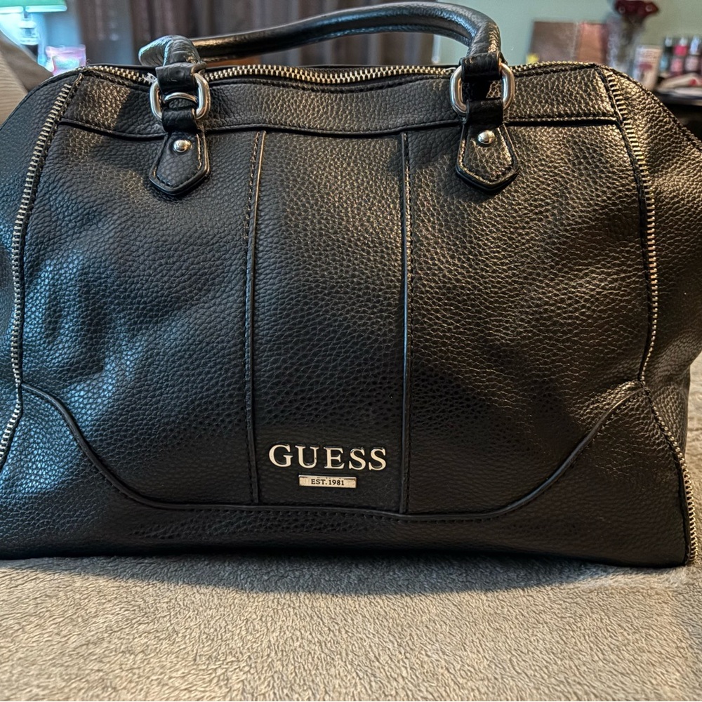 GUESS Black Pebbled Leather Purse
